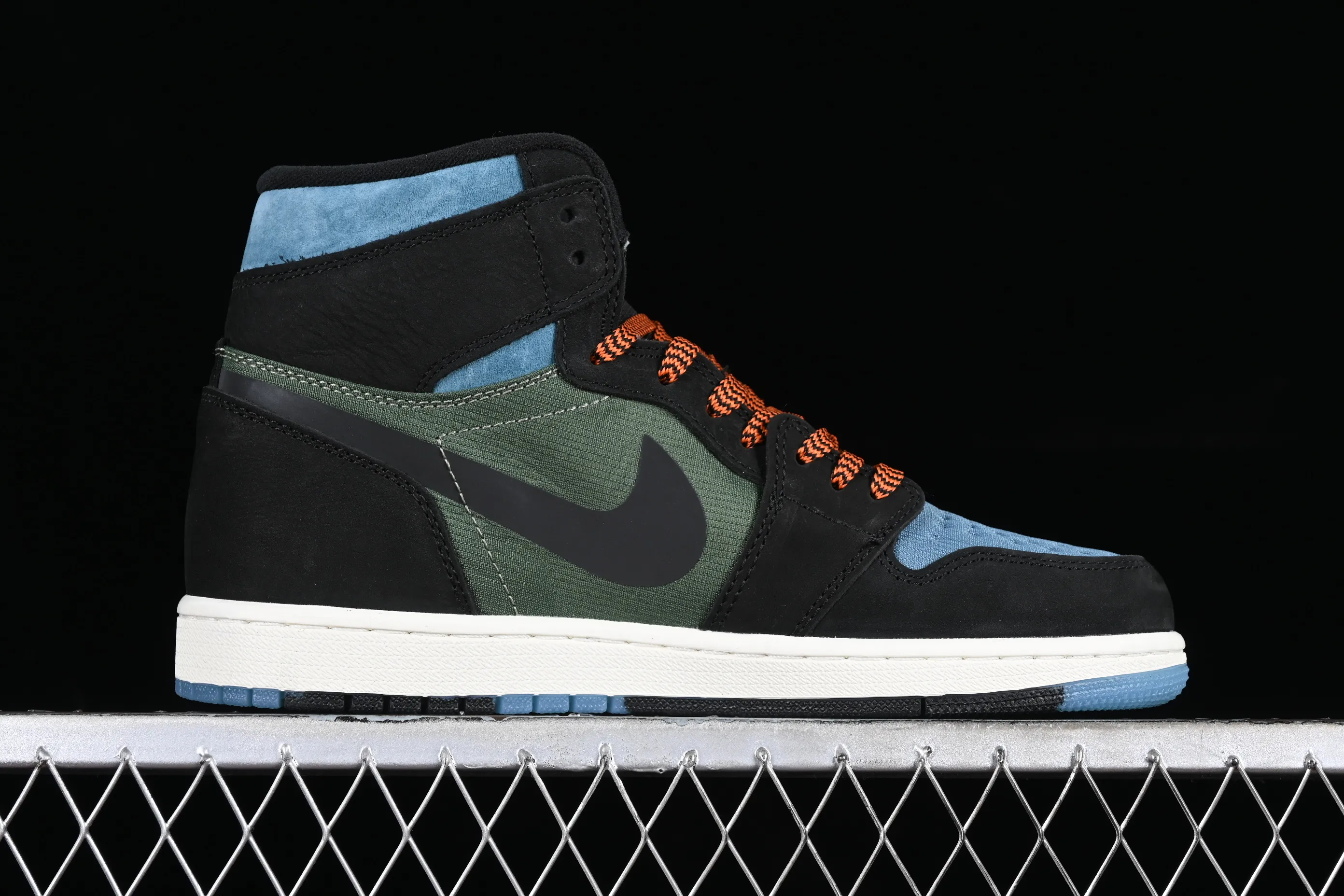 All categories Air Jordan Jordan series basketball shoes Air Jordan 1 High Air Jordan 1 Element "Gore-Tex" AJ1 Joe 1 black green silver hook high top basketball shoes DB2889-003